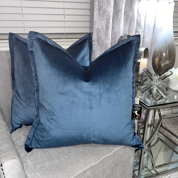 1-TGH TESSITURA ITALIAN VELVET
DECORATIVE PILLOW (Read description for details) - Picture 15 of 17